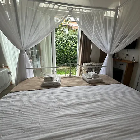 Hotel Flora Boheme Butik *