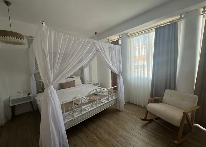 فندق Flora Boheme Butik Çeşme