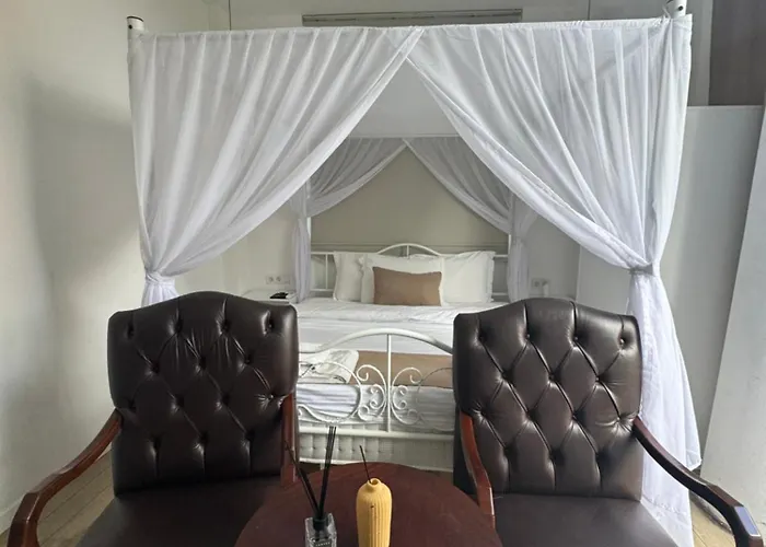 فندق Flora Boheme Butik Çeşme