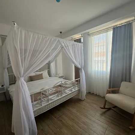 Hotel Flora Boheme Butik Çeşme