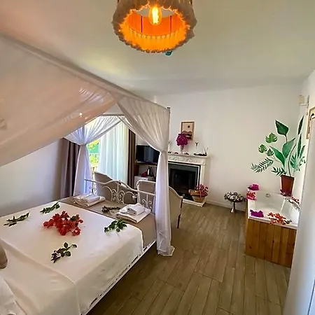 Flora Boheme Butik Hotel