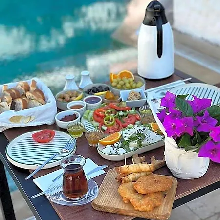 Hotel Flora Boheme Butik 5*