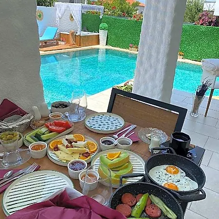 Flora Boheme Butik Çeşme