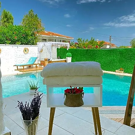 Flora Boheme Butik Hotel Çeşme