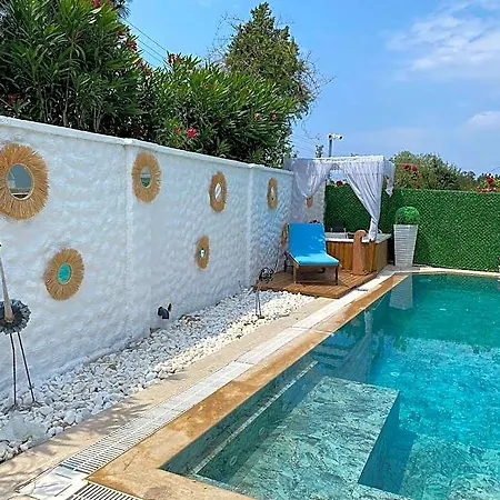 Hotel Flora Boheme Butik 5*